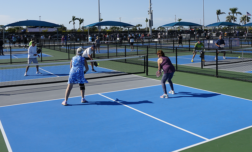 play tennis in court